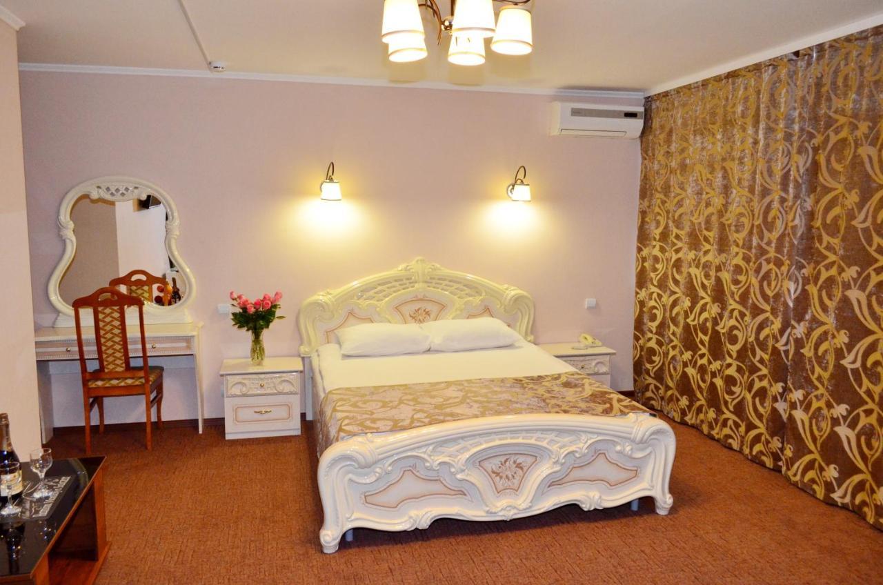 Molodezhnaya Hotel Omsk Dış mekan fotoğraf
